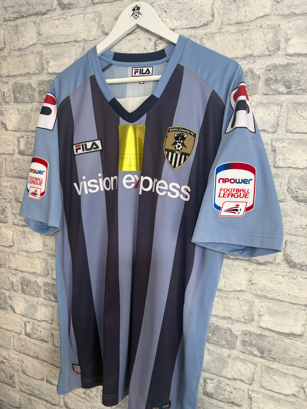 Notts County Away Shirt 2011 / 2012 v Juventus XXL