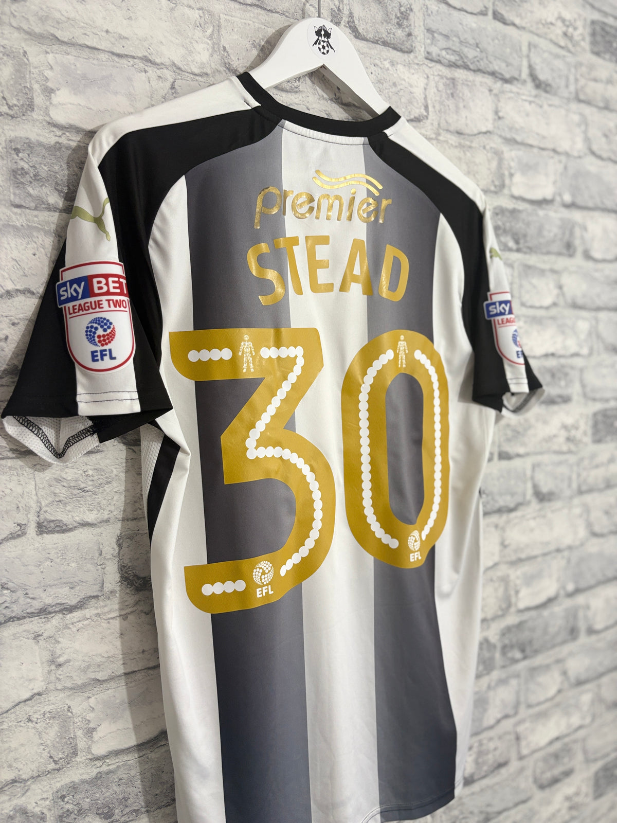 Notts County Home Shirt 2017 / 2018 Medium