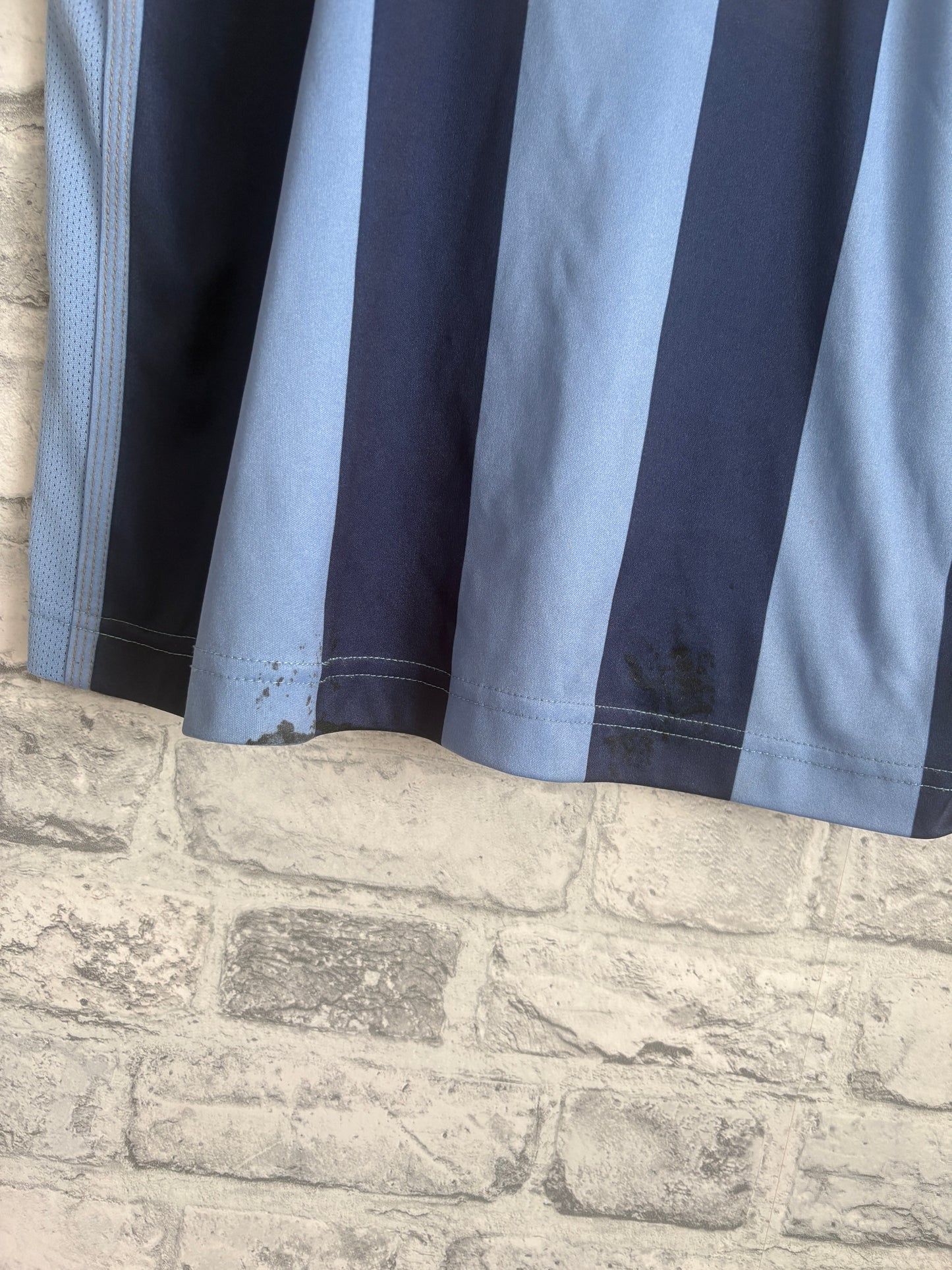 Notts County Away Shirt 2011 / 2012 v Juventus Small