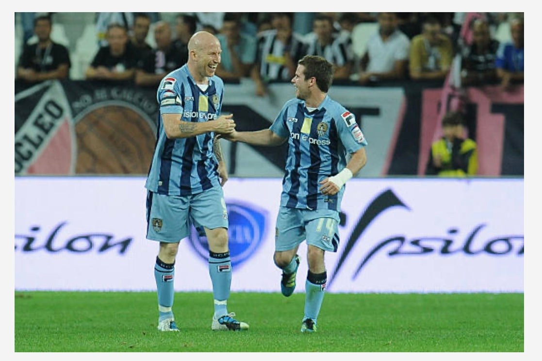 Notts County Away Shirt 2011 / 2012 v Juventus Small