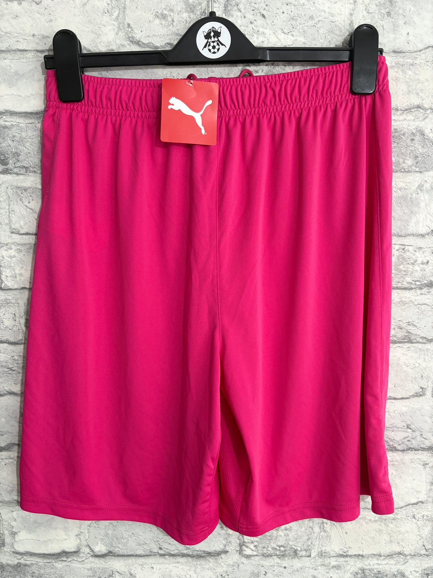 Notts County GK Shorts 2021 / 2022 Medium (New)