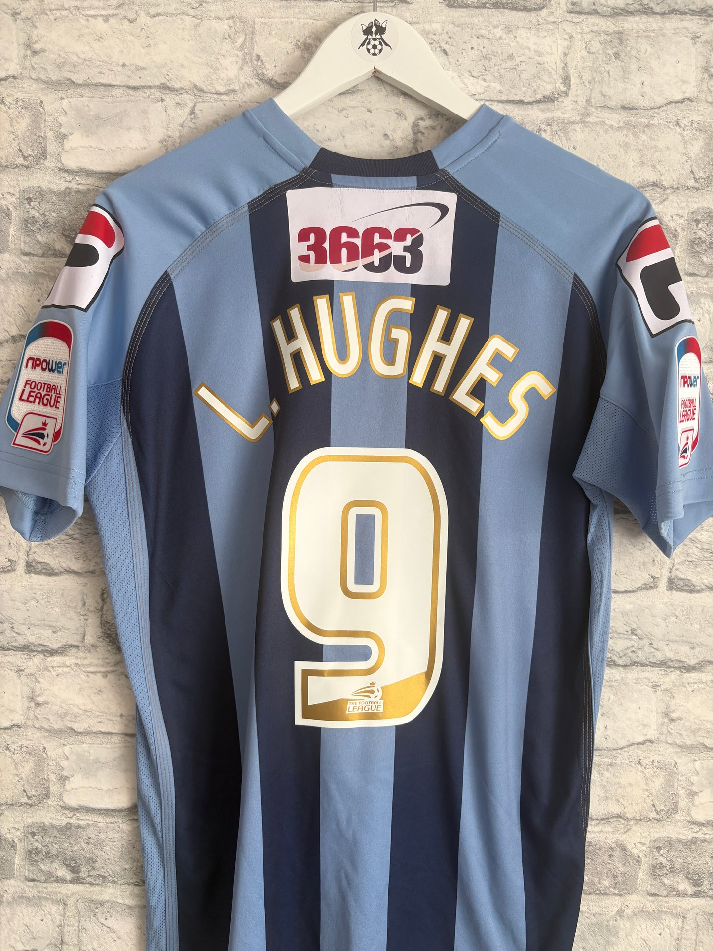 Notts County Away Shirt 2011 / 2012 v Juventus Small
