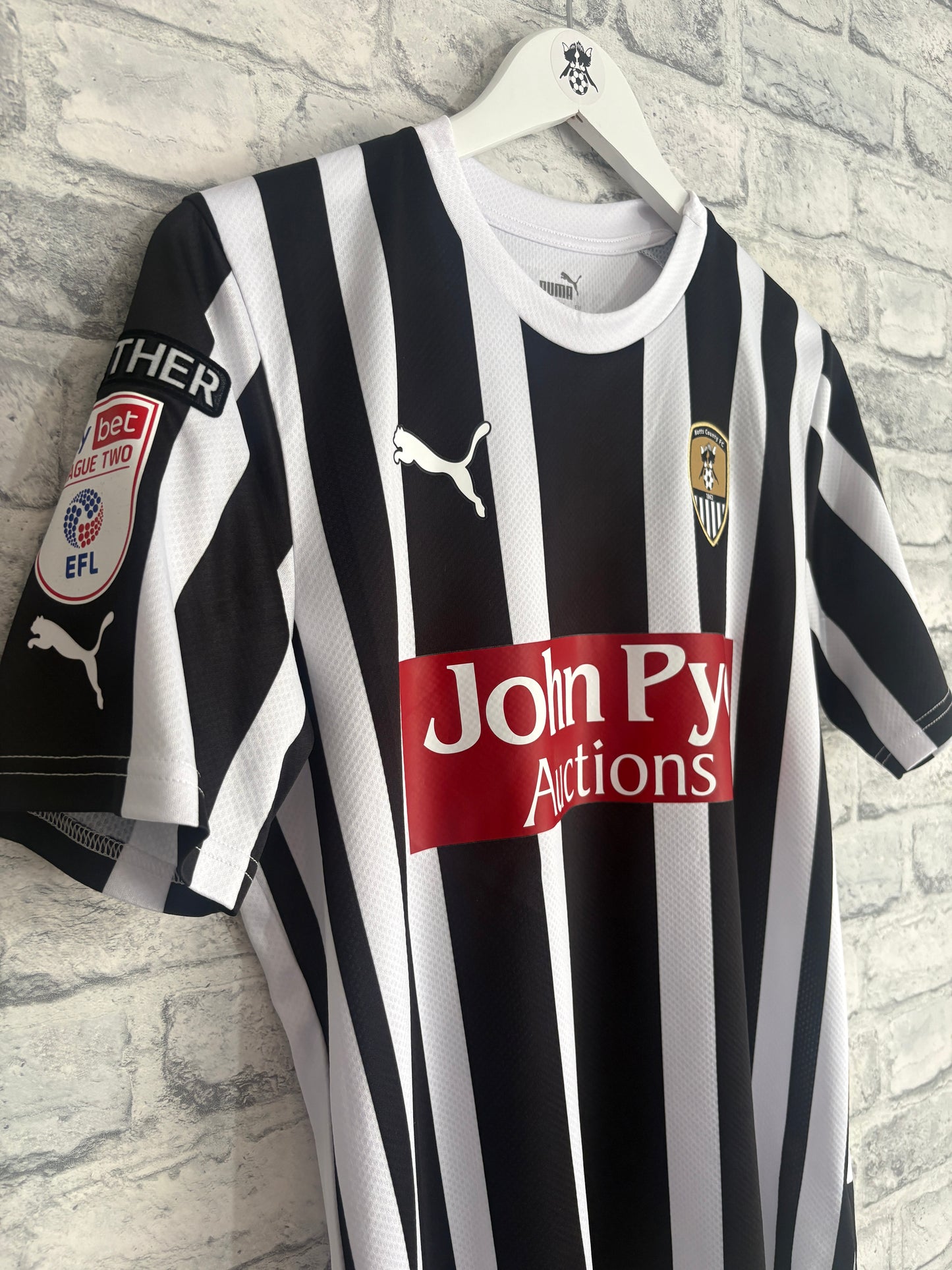 Notts County Home Shirt 2023 / 2024 Medium