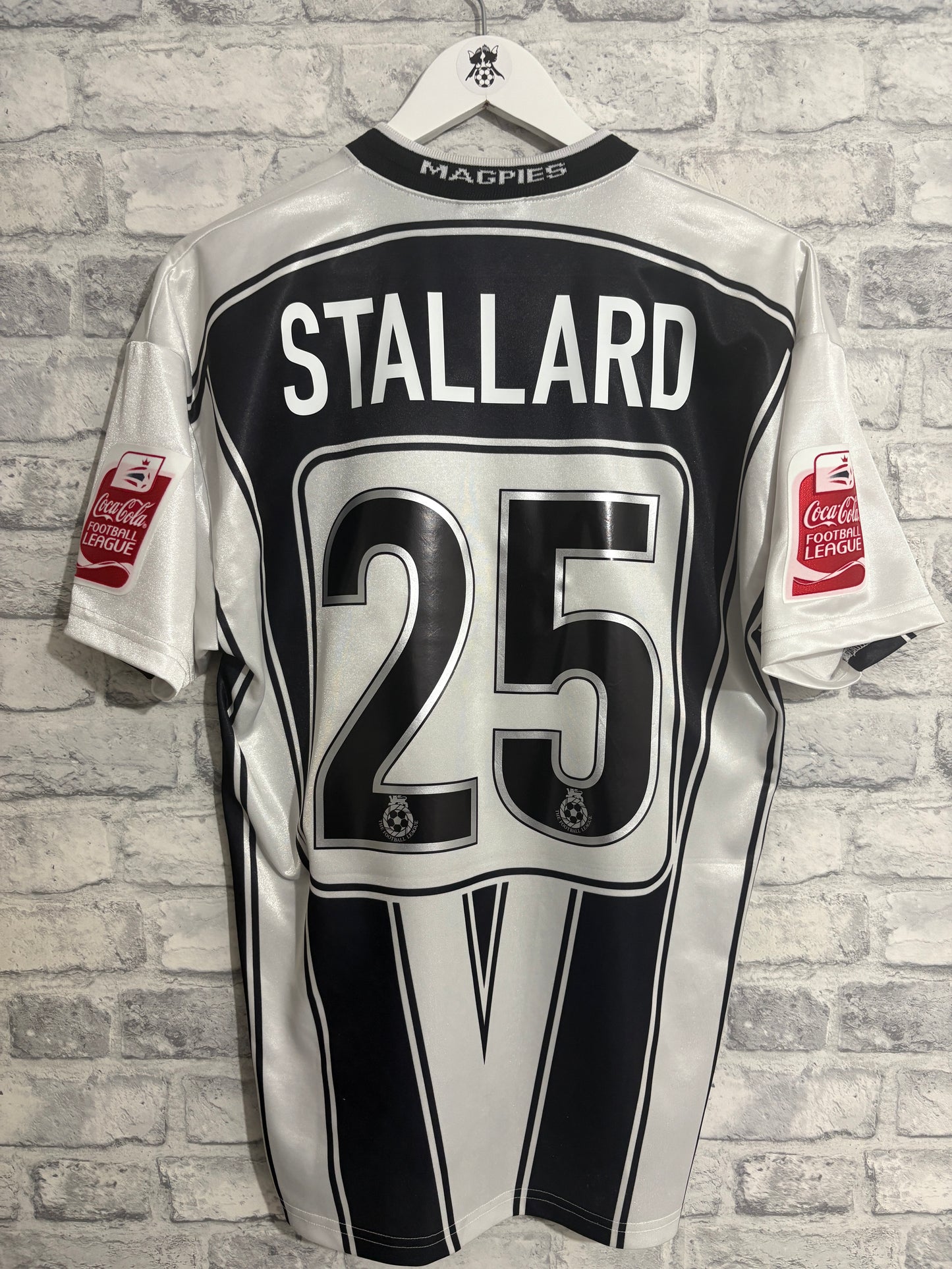 Notts County Home Shirt 2004 / 2005 Medium