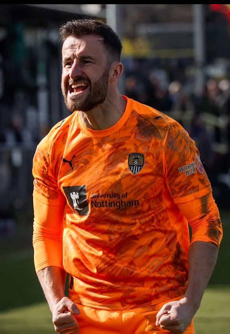 Notts County GK Goalkeeper Shirt 2025 / 2026 Medium