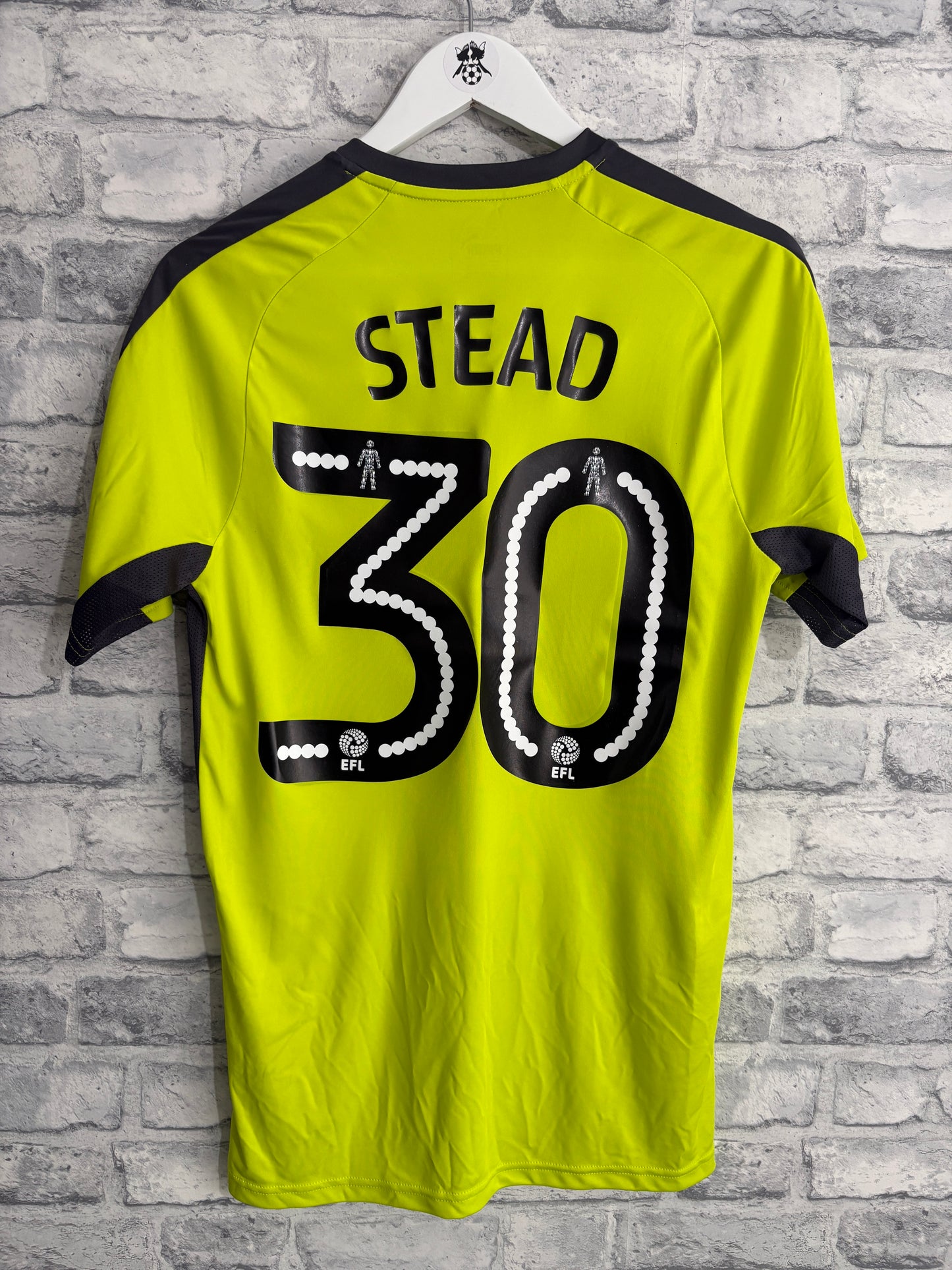Notts County Away Shirt 2017 / 2018 Medium (New)