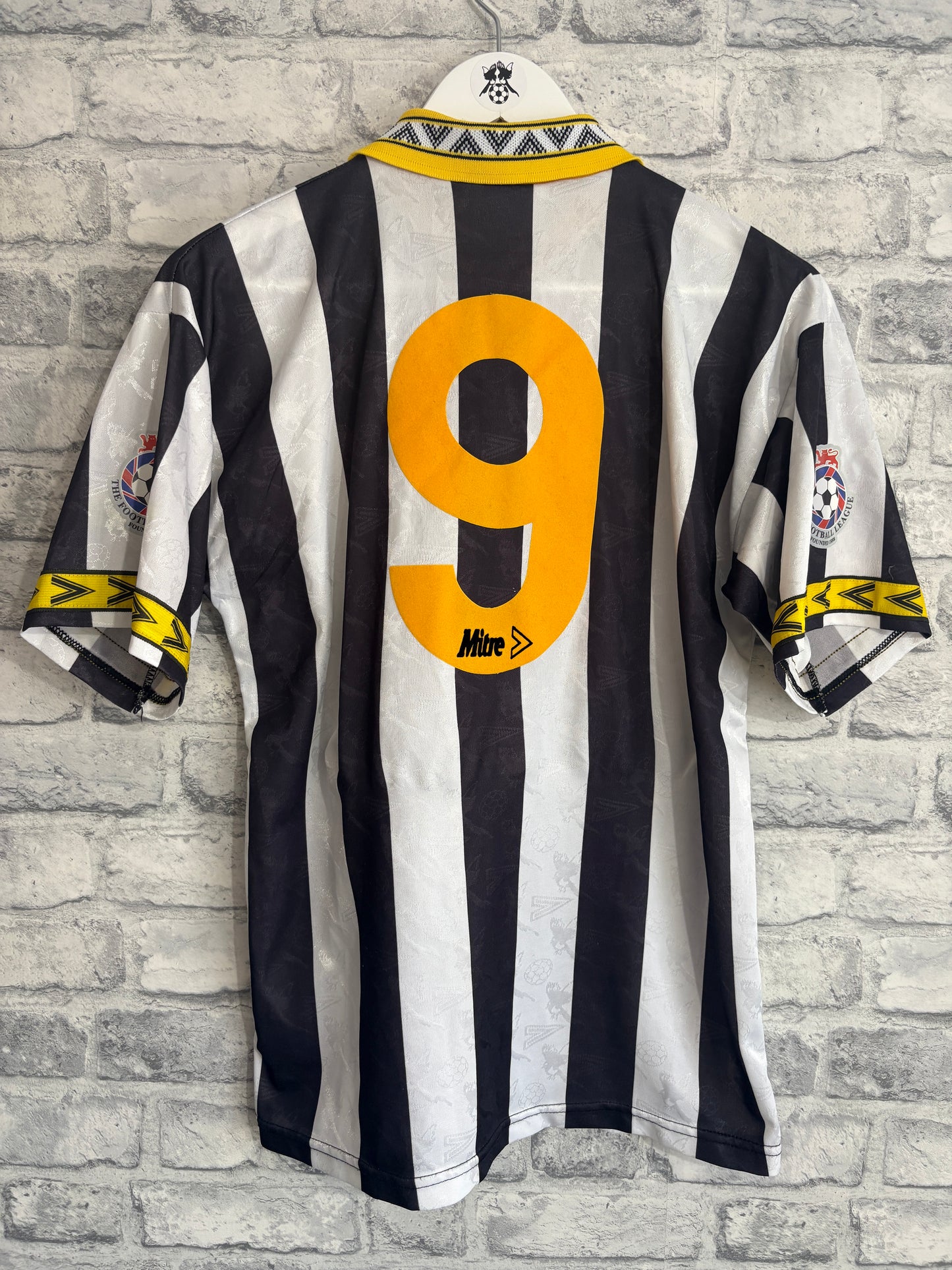 Notts County Home Shirt 1994 / 1996 Small