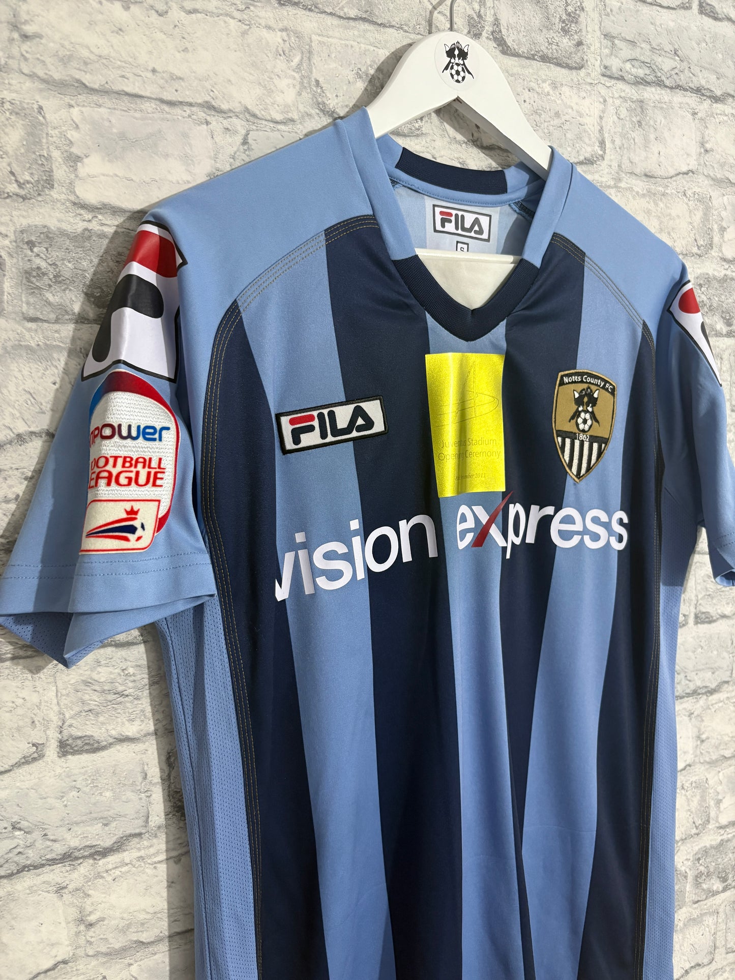 Notts County Away Shirt 2011 / 2012 v Juventus Small