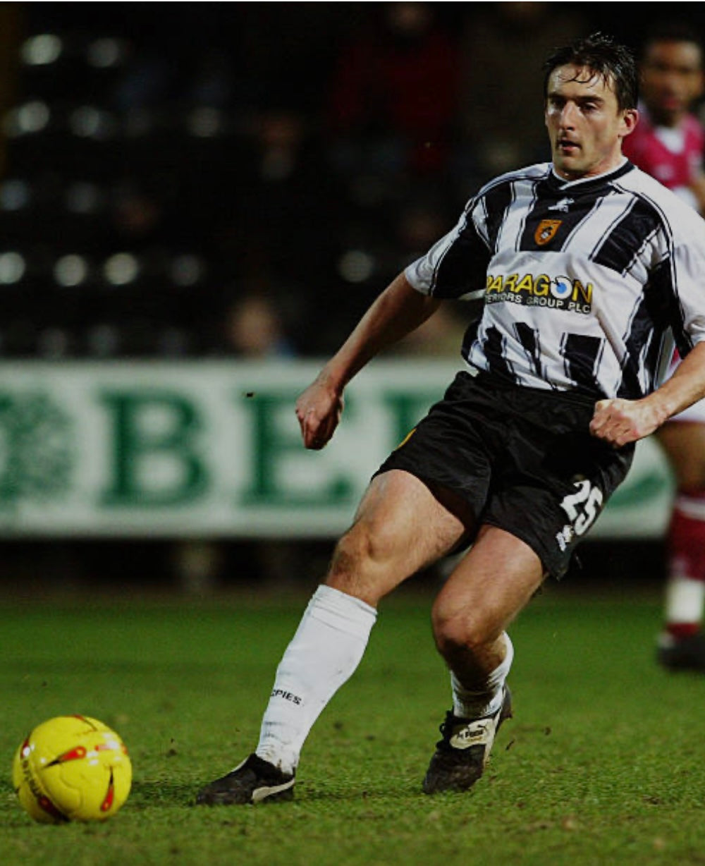 Notts County Home Shirt 2004 / 2005 Medium