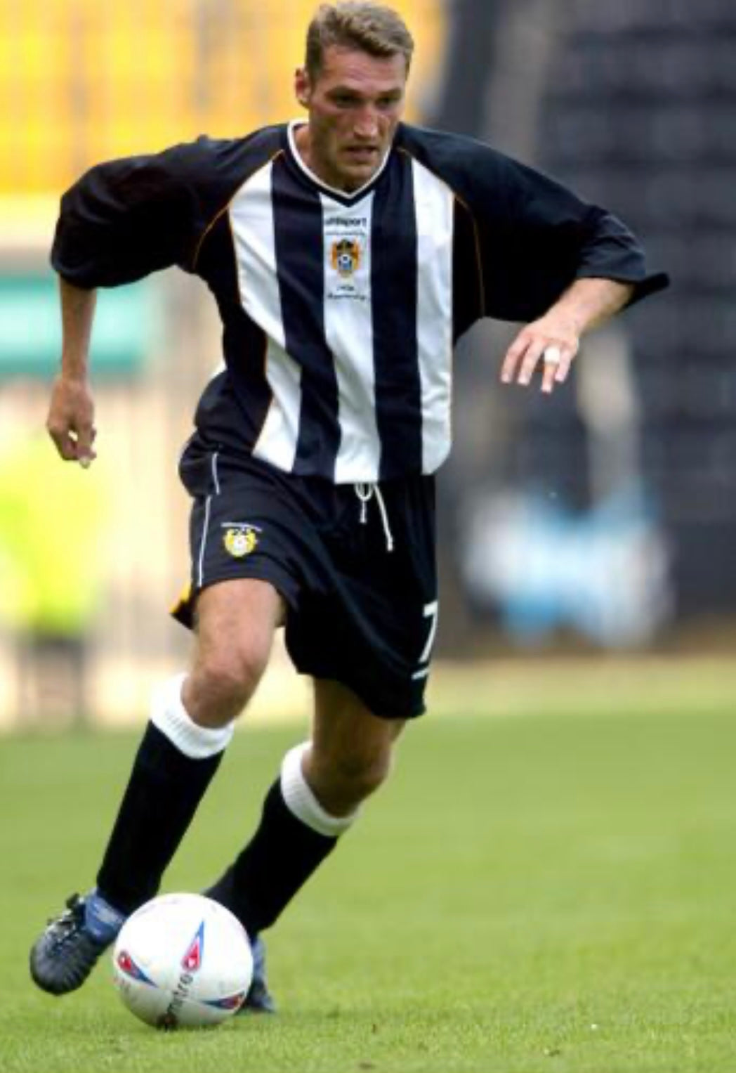Notts County Home Shirt 2002 / 2003 Small