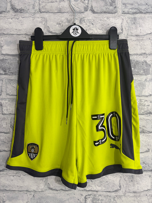 Notts County Away Shorts 2017 / 2018 Medium